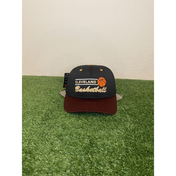 Retro Vintage Inspired Cleveland Cavs Basketball Split Bar Snapback hat gold - Picture 1 of 10